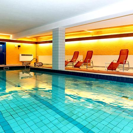 Hotel Meran Hallenbad & Sauna Saarbrücken Dış mekan fotoğraf