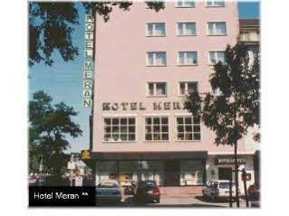 Hotel Meran Hallenbad & Sauna Saarbrücken Dış mekan fotoğraf