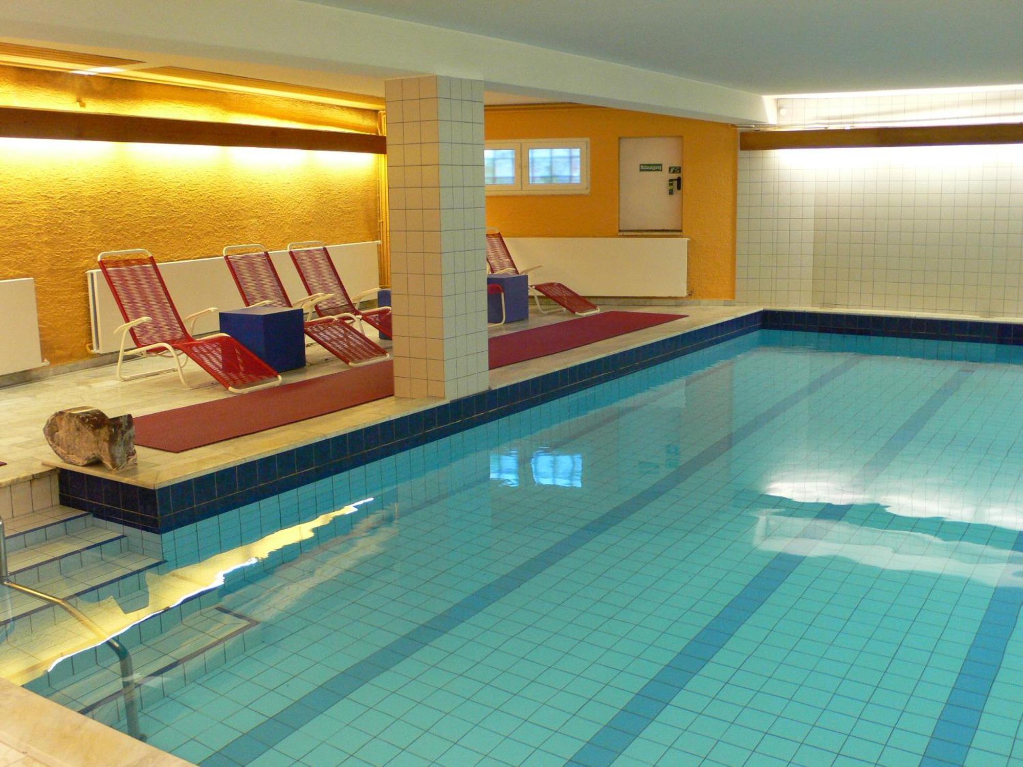 Hotel Meran Hallenbad & Sauna Saarbrücken Dış mekan fotoğraf