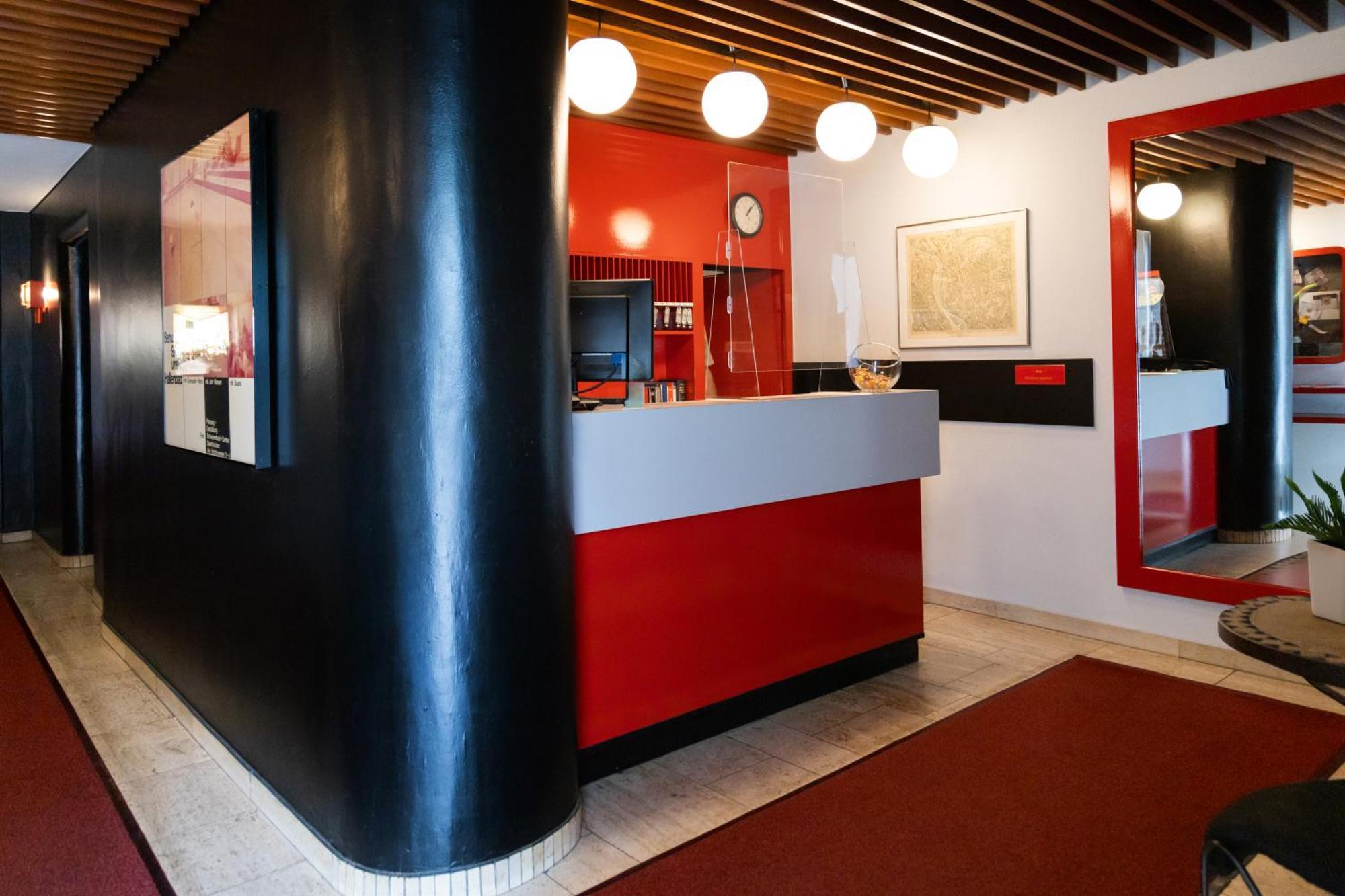 Hotel Meran Hallenbad & Sauna Saarbrücken Dış mekan fotoğraf