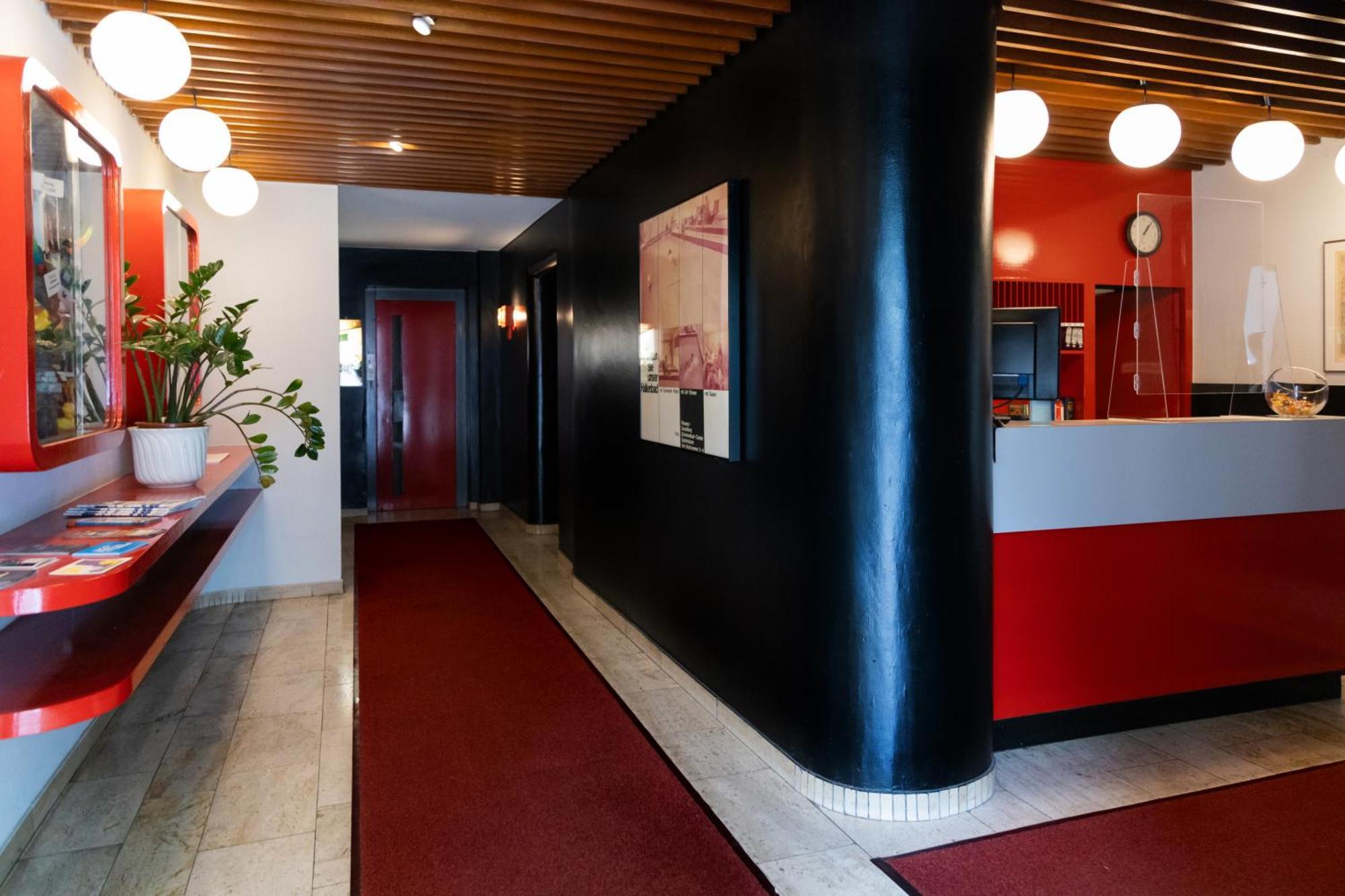 Hotel Meran Hallenbad & Sauna Saarbrücken Dış mekan fotoğraf