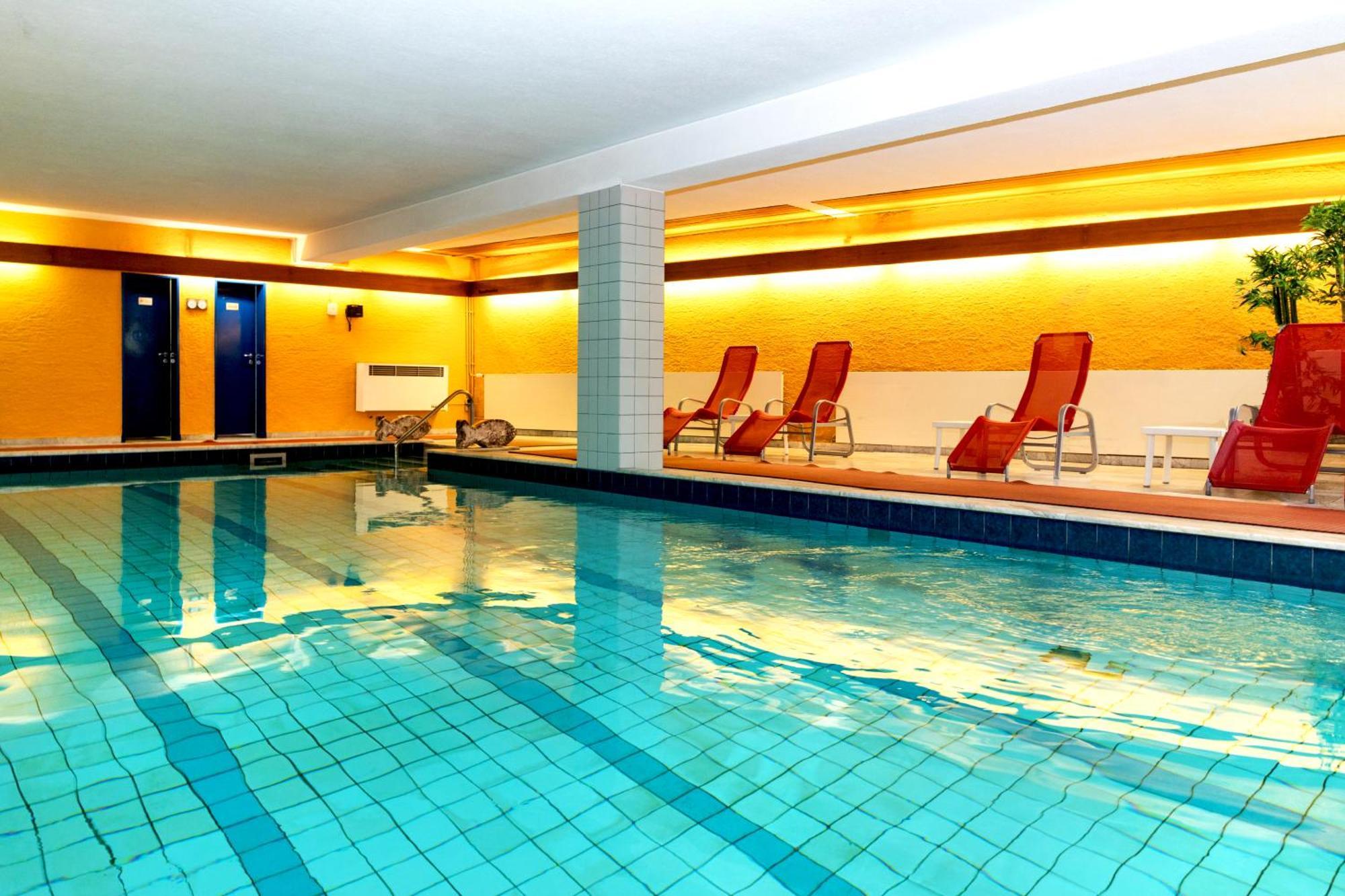 Hotel Meran Hallenbad & Sauna Saarbrücken Dış mekan fotoğraf