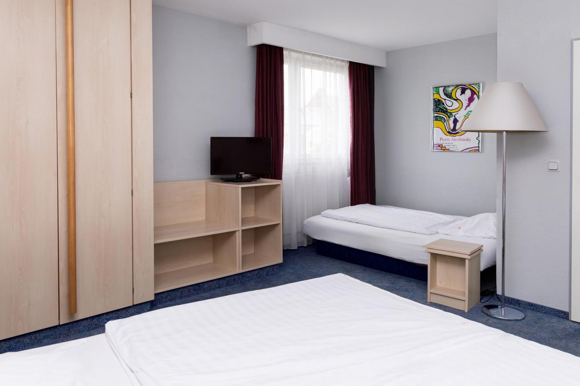 Hotel Meran Hallenbad & Sauna Saarbrücken Dış mekan fotoğraf